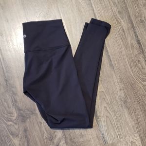 Lululemon wunder under
